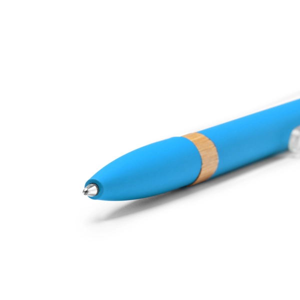 Immagine Biro è stata progettata con un fusto in alluminio riciclato che riflette sostenibilità e modernità. Il dettaglio in bambù sul pulsante aggiunge un tocco naturale e distintivo. - ASCARI