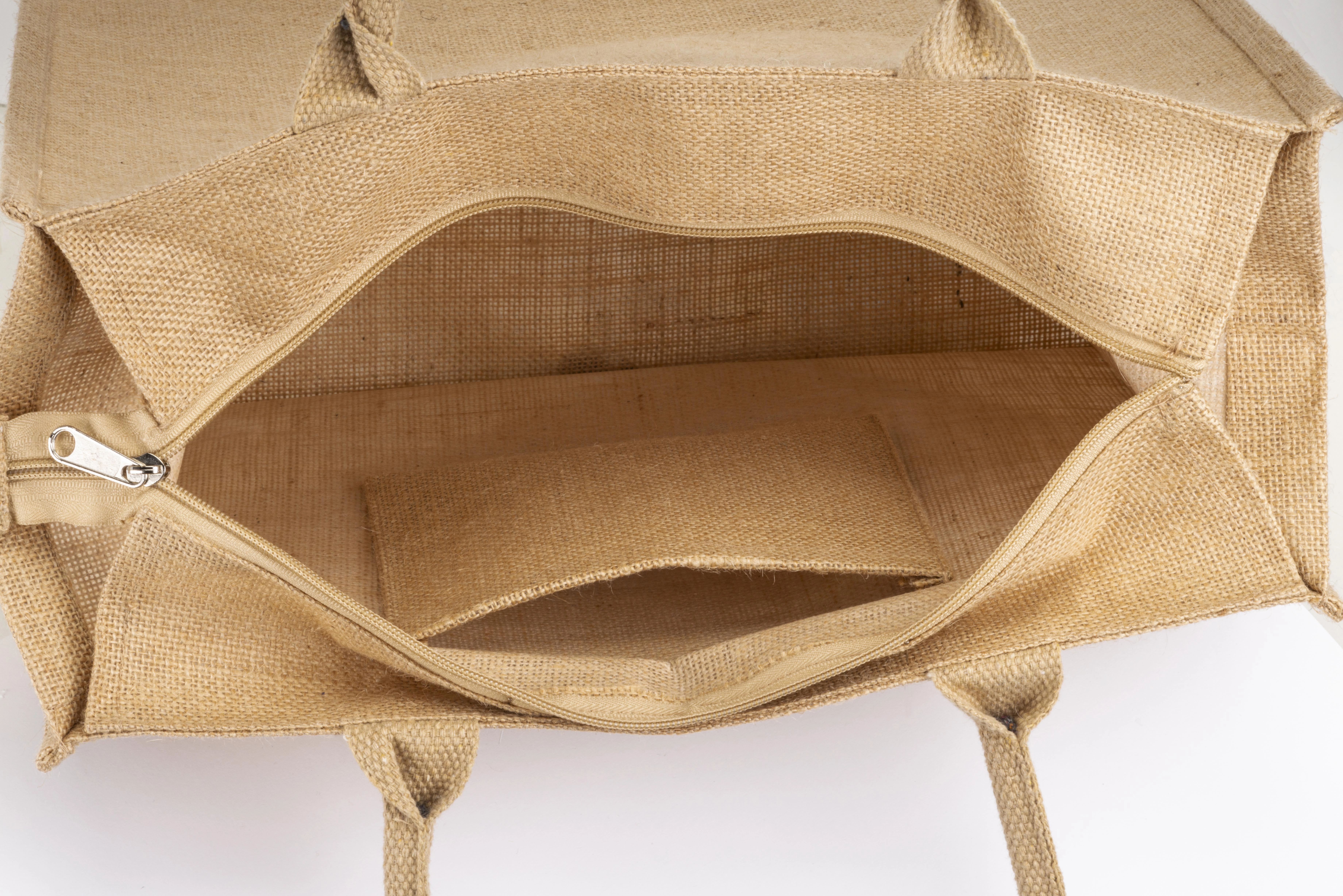 Immagine Borsa in juta con manici in cotone. Dotata di chiusura a zip