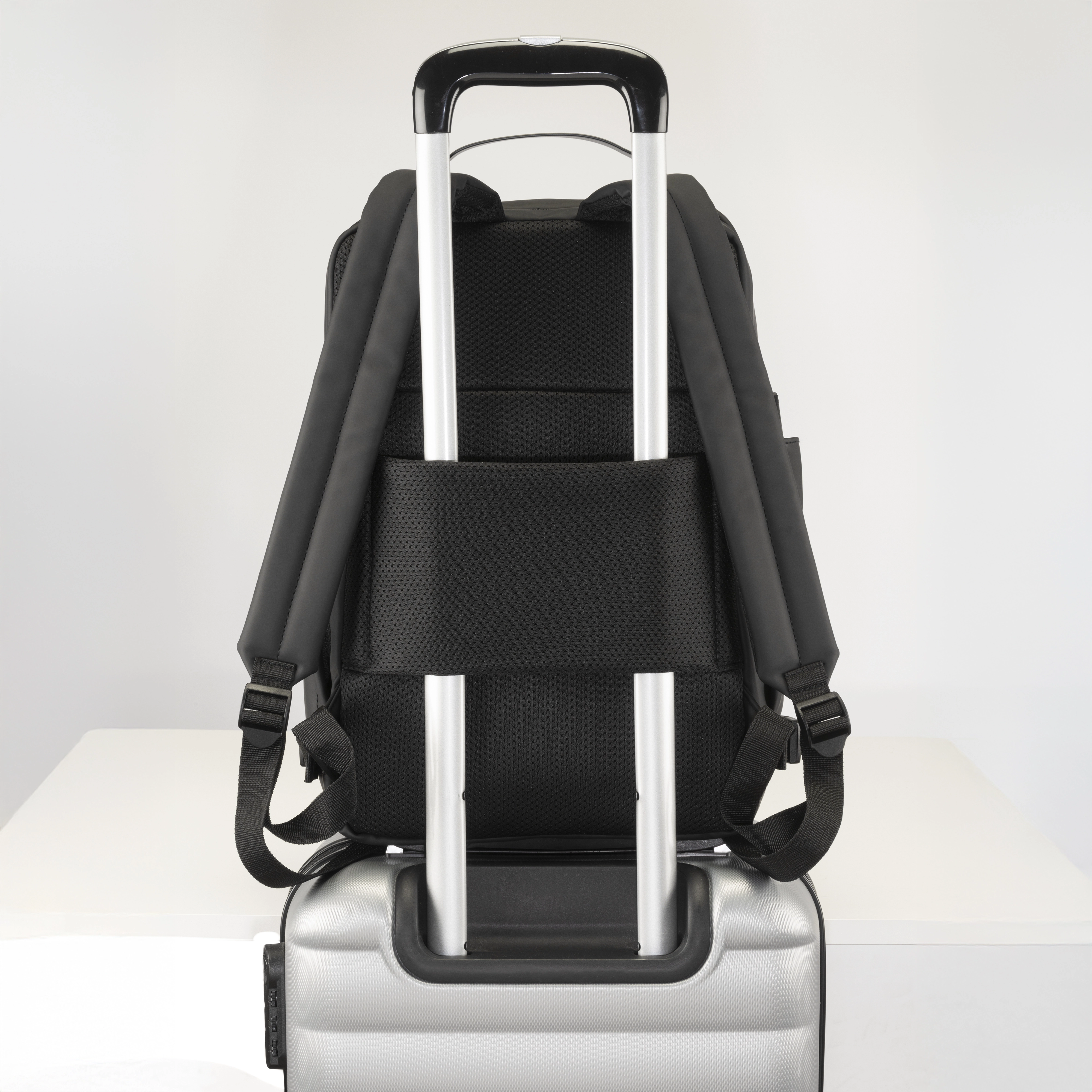 Immagine Zaino porta pc (15) in soft PU water resistant