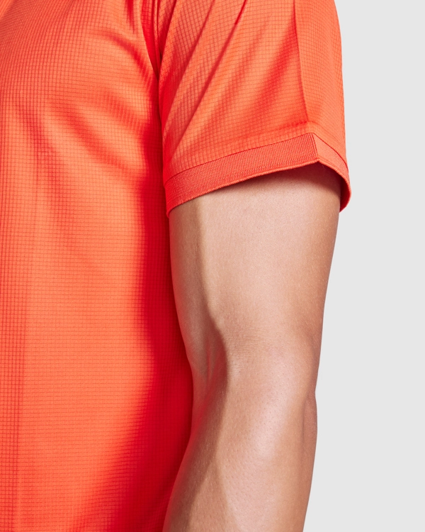 Immagine Polo tecnica a maniche corte. Colletto in poliestere a costine 1x1 con bottoni - TORMO