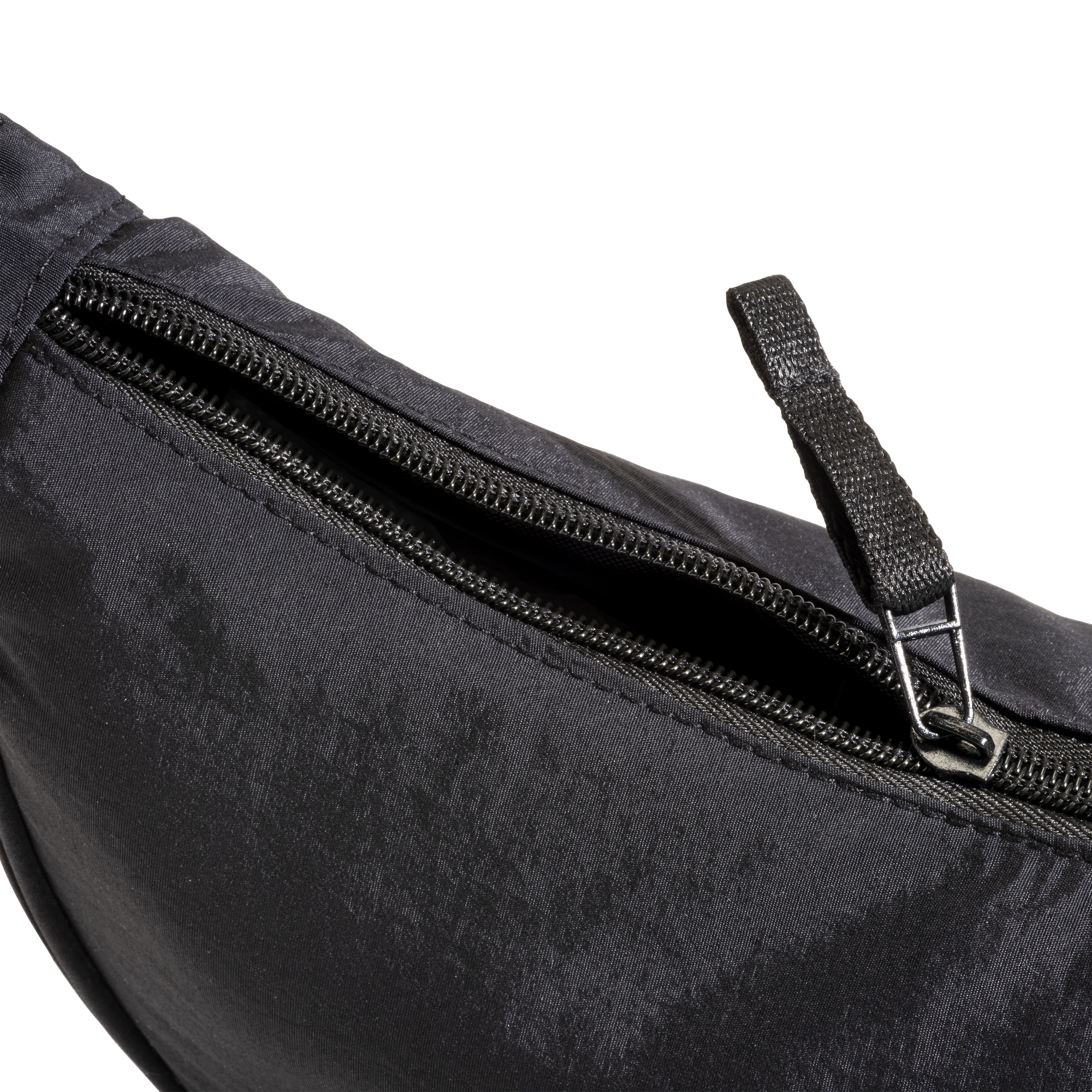 Immagine Borsa rotonda in nylon con tracolla regolabile, chiusura con zip