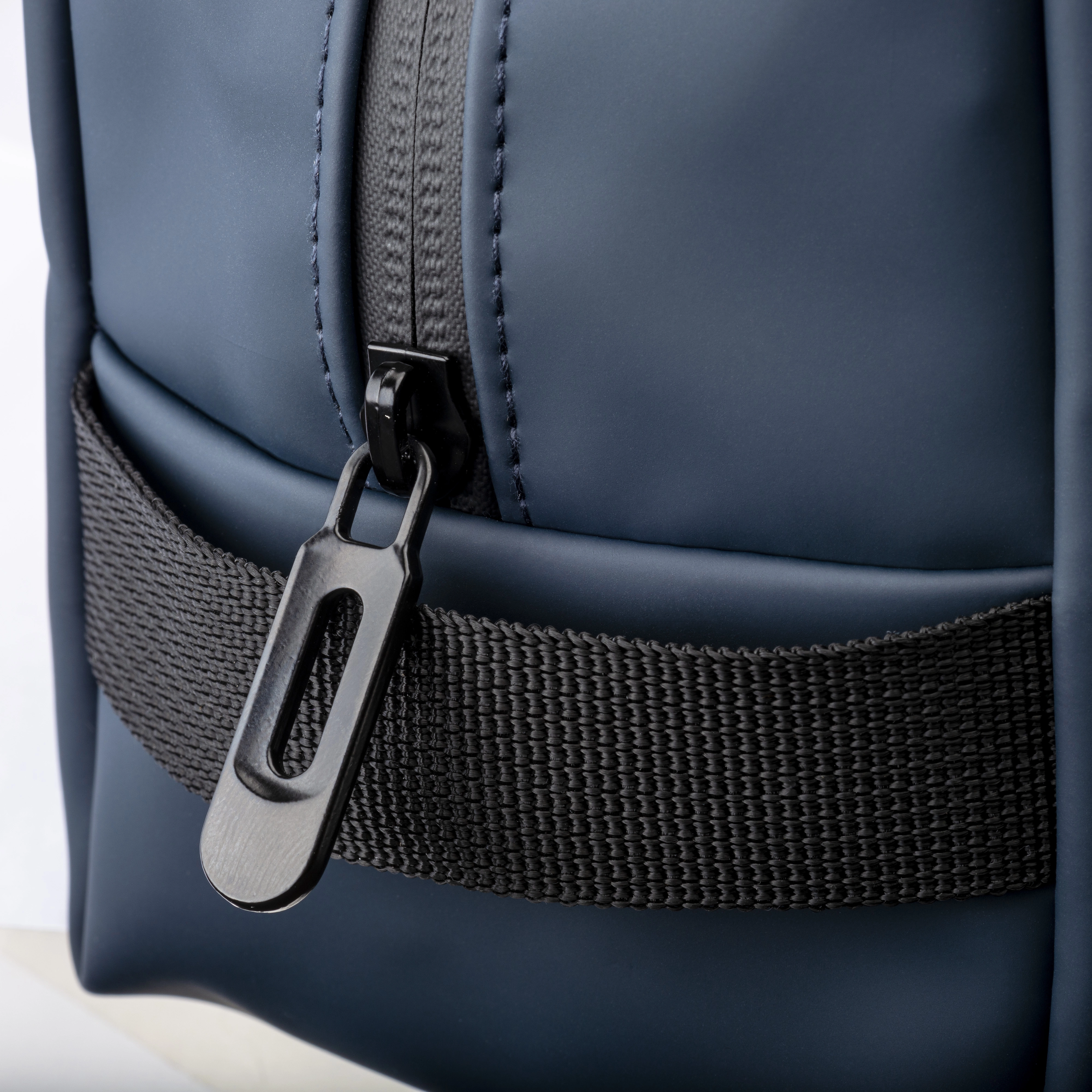 Immagine Beauty case in Soft PU water resistant con maniglia laterale