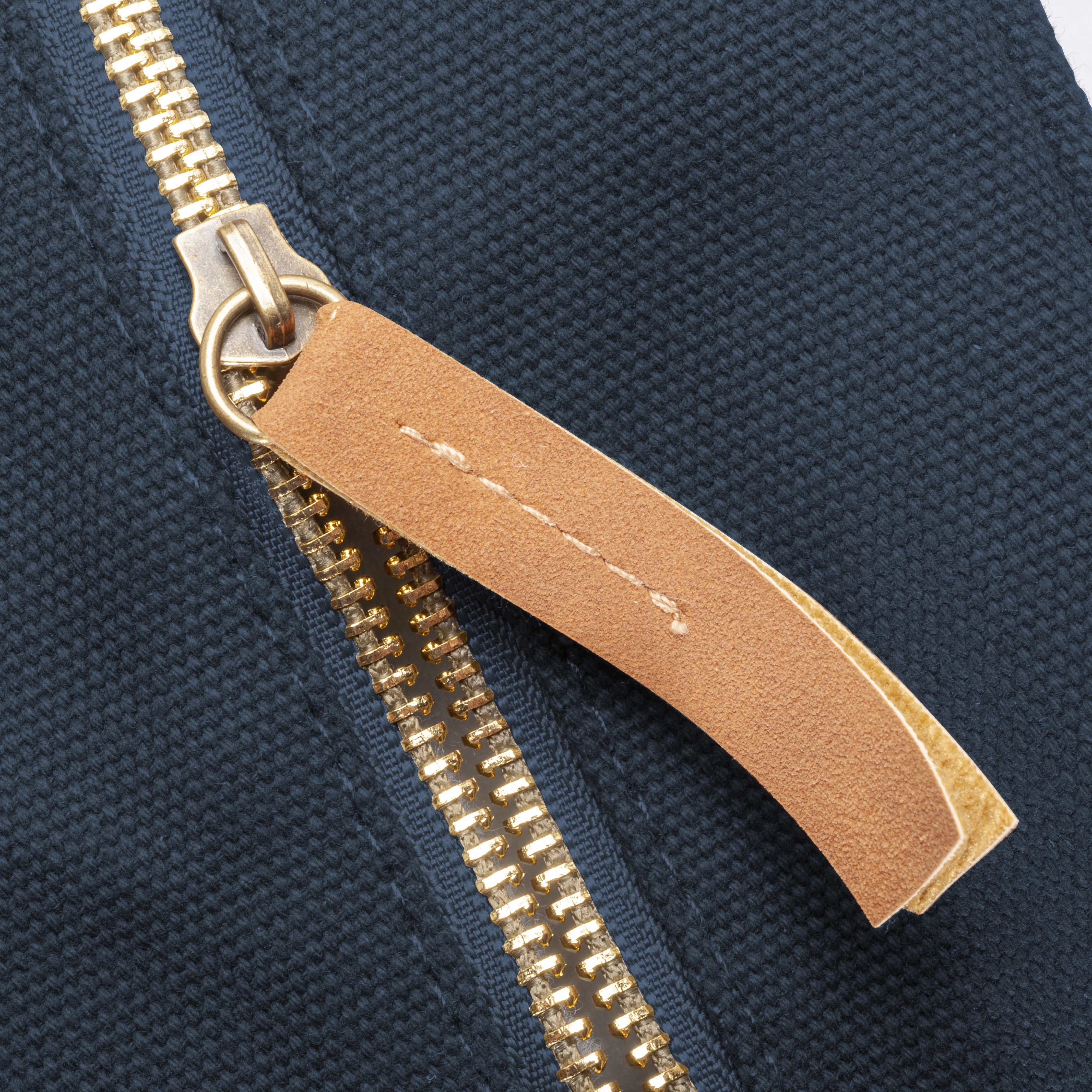 Immagine Beauty case in canvas riciclato con maniglia laterale