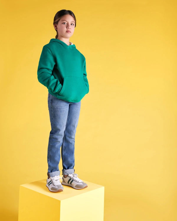 Immagine URBAN - Felpa con cappuccio bicolore, tessuto doppio, con cordone regolabile. 