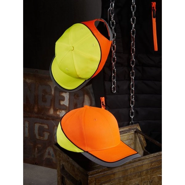 neon-reflex-cap-4.webp