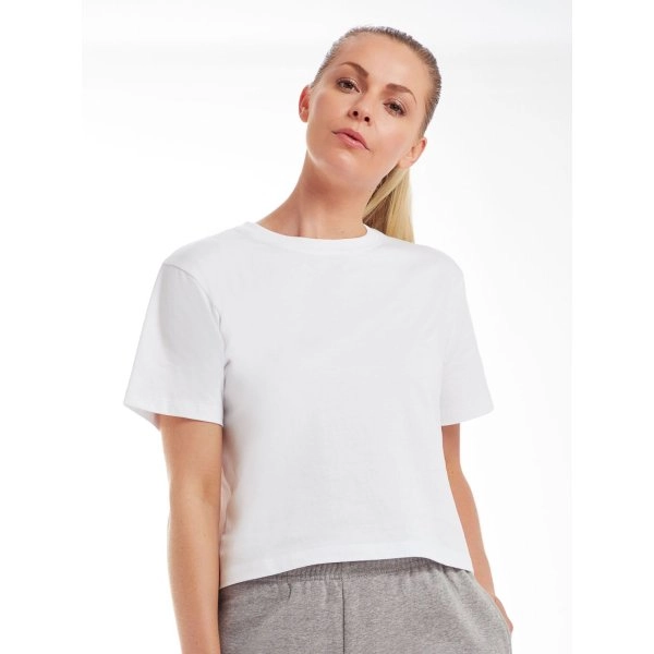 womens-cropped-heavy-t-2.webp