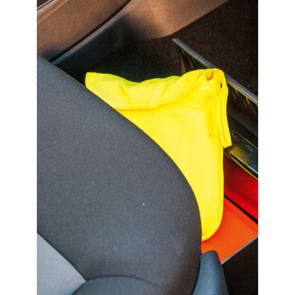 safety-vest-in-bag-6.webp