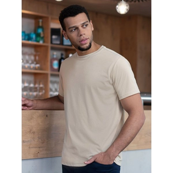 mens-workwear-t-shirt-7.webp