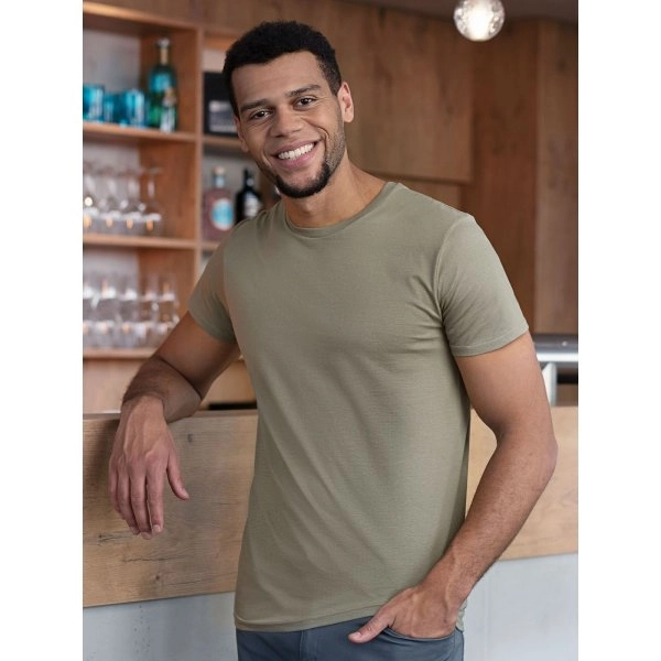 mens-workwear-t-shirt-9.webp