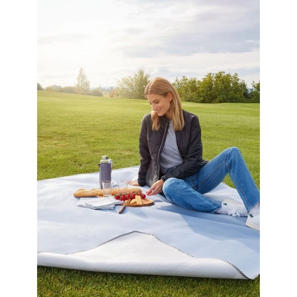 picnic-blanket-xl-180x180-1.webp