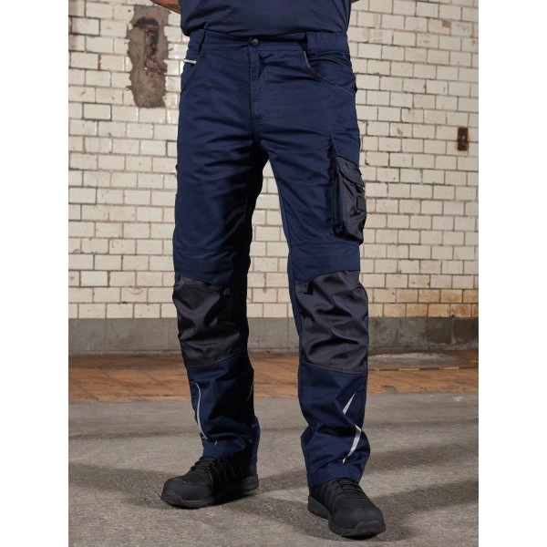 winter-workwear-pants-strong--1.webp