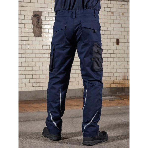 winter-workwear-pants-strong--3.webp