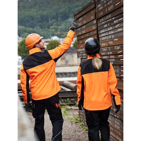 signal-workwear-softshell-jacket-4.webp