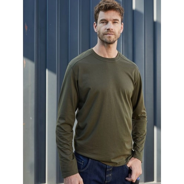 mens-workwear-longsleeve-t-1.webp