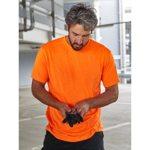 mens-signal-workwear-t-shirt-6.webp