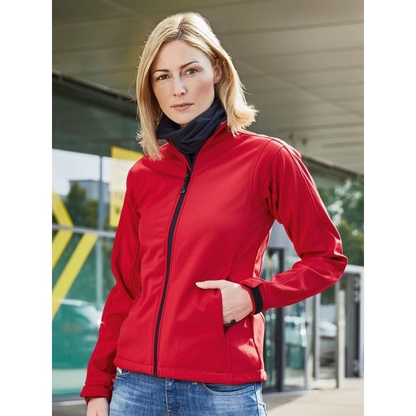 ladies-softshell-jacket-9.webp