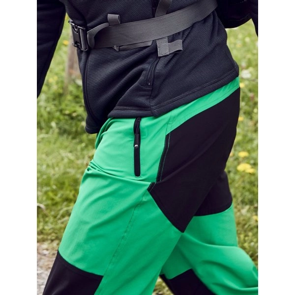 mens-trekking-pants-7.webp