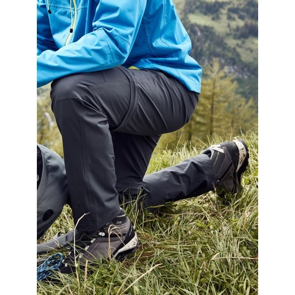 mens-zip-off-trekking-pants-6.webp