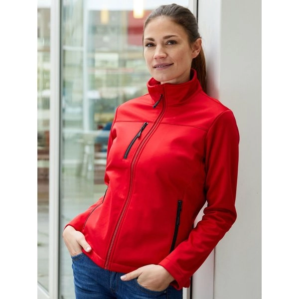 ladies-softshell-jacket-6.webp