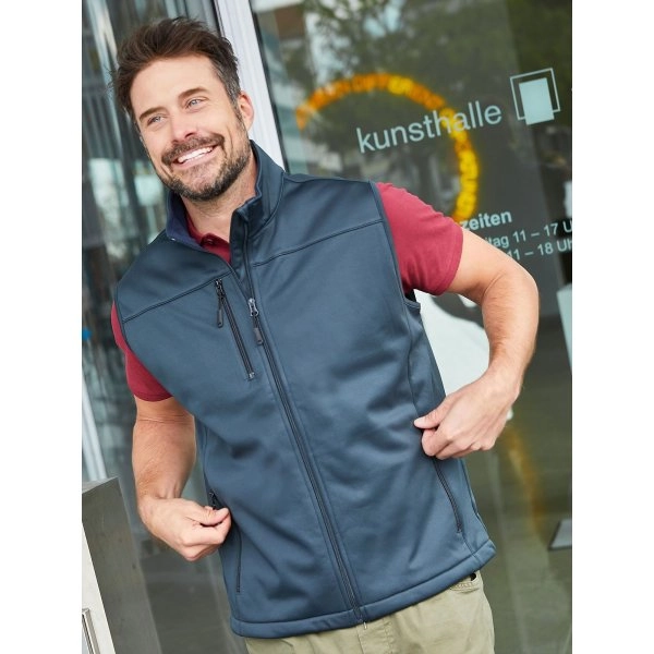 mens-softshell-vest-11.webp