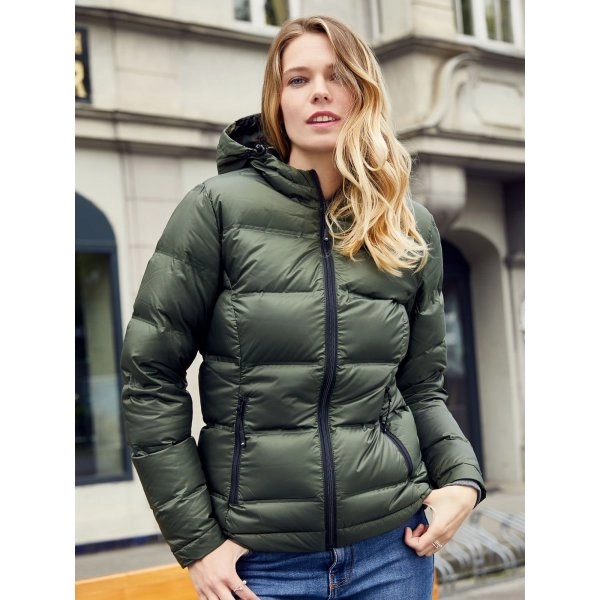 ladies-hooded-down-jacket-7.webp