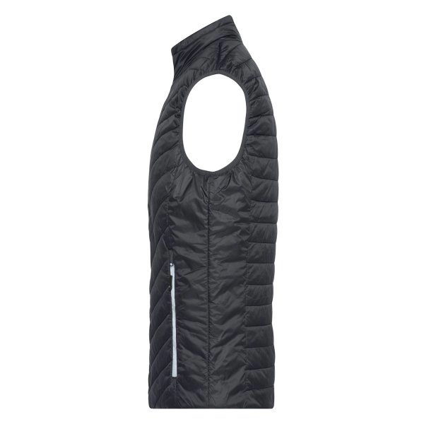 mens-lightweight-vest-3.webp