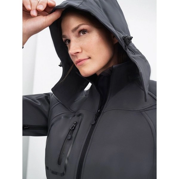 ladies-winter-softshell-jacket-6.webp