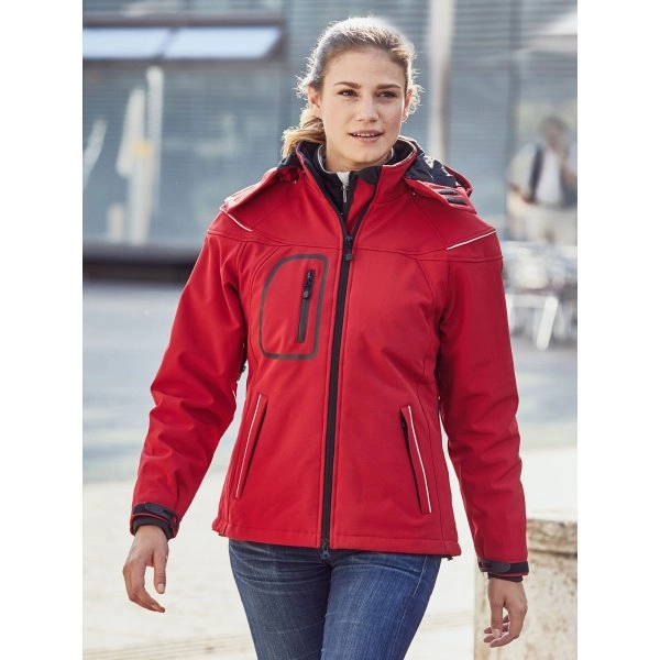 ladies-winter-softshell-jacket-9.webp