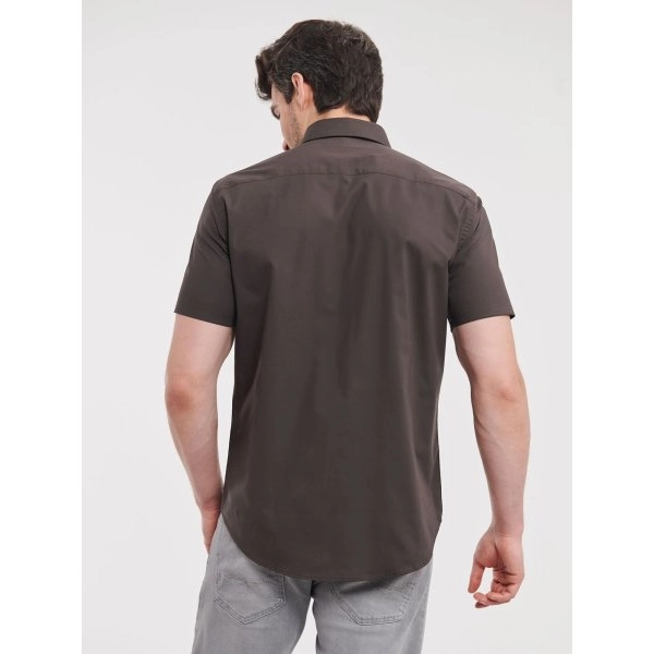 mens-short-sleeve-easy-care-fitted-shirt-3.webp