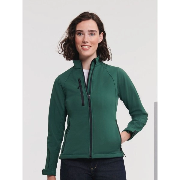 ladies-softshell-jacket-3.webp