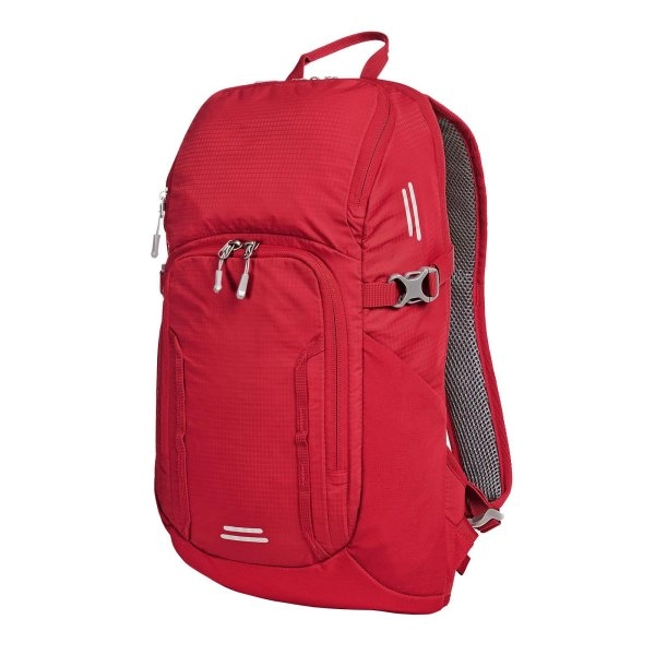 daypack-outdoor-2.webp