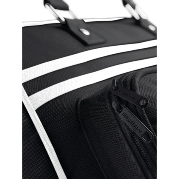 retro-bowling-bag-black-white-13.webp