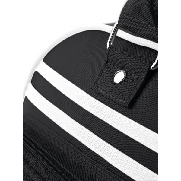 retro-bowling-bag-black-white-18.webp