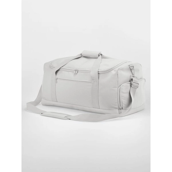 medium-training-holdall-ice-grey-3.webp