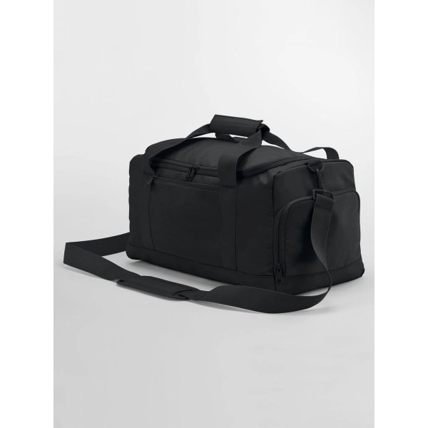 small-training-holdall-black-2.webp