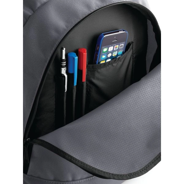 universal-backpack-graphite-grey-27.webp