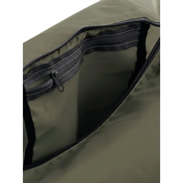 packaway-barrel-bag-olive-green-black-93.webp