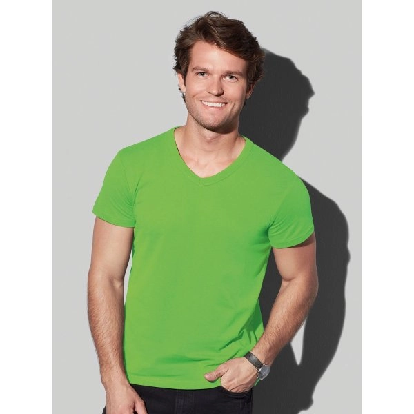 ben-v-neck-3.webp