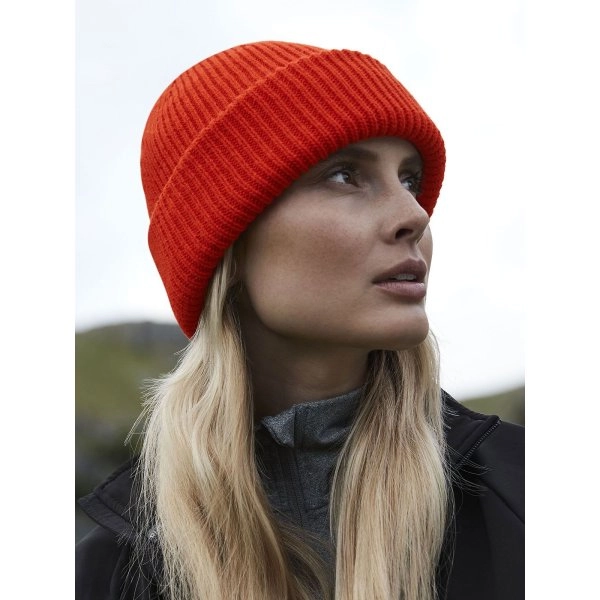 wind-resistant-breathable-elements-beanie-2.webp