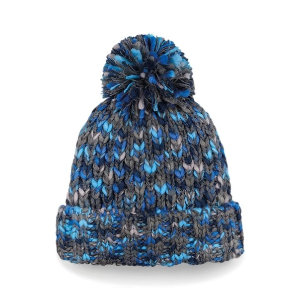 twister-pom-pom-beanie-4.webp