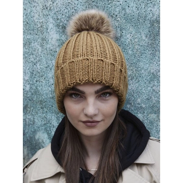 fur-pom-pom-chunky-beanie-3.webp