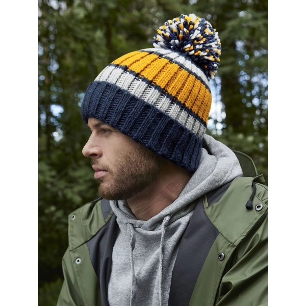 hygge-striped-beanie-2.webp