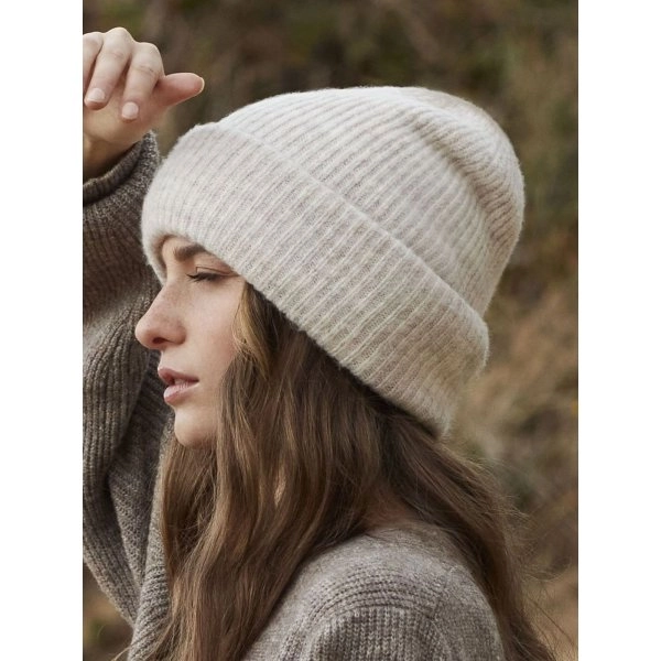 cosy-ribbed-beanie-3.webp