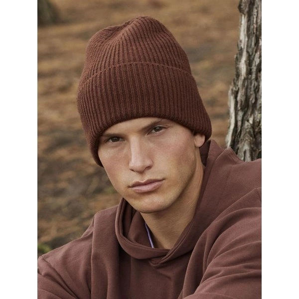 oversized-cuffed-beanie-2.webp