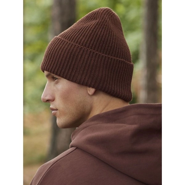 oversized-cuffed-beanie-3.webp