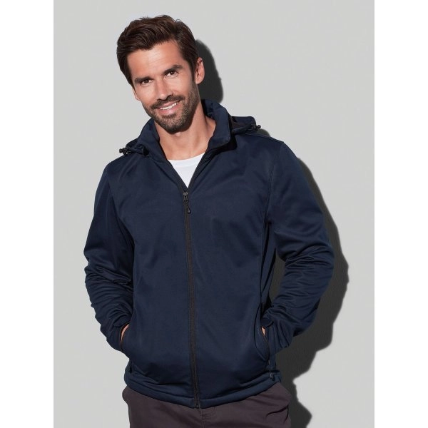 softshell-jacket-for-men-2.webp