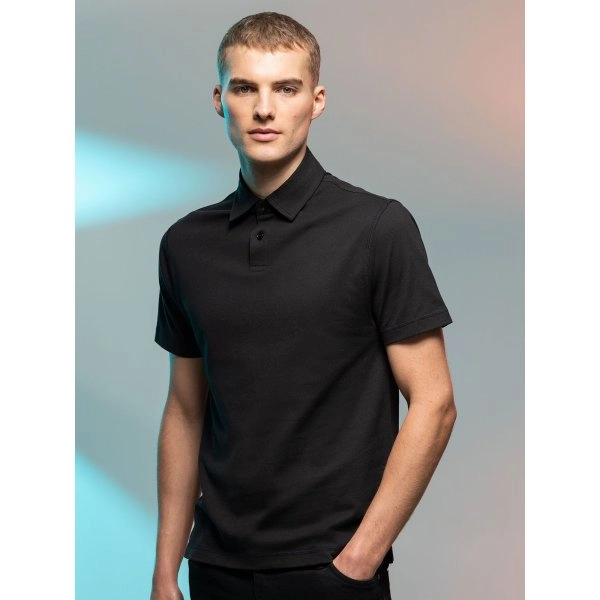 mens-short-sleeved-stretch-polo-3.webp