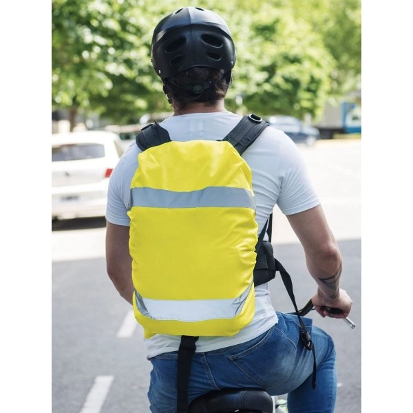 korntex-reflective-backpack-cover-tilburg-1.webp