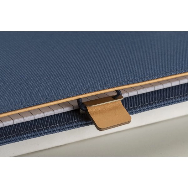 Immagine Cartella porta blocco A4 in R-PET con gancio di chiusura in metallo