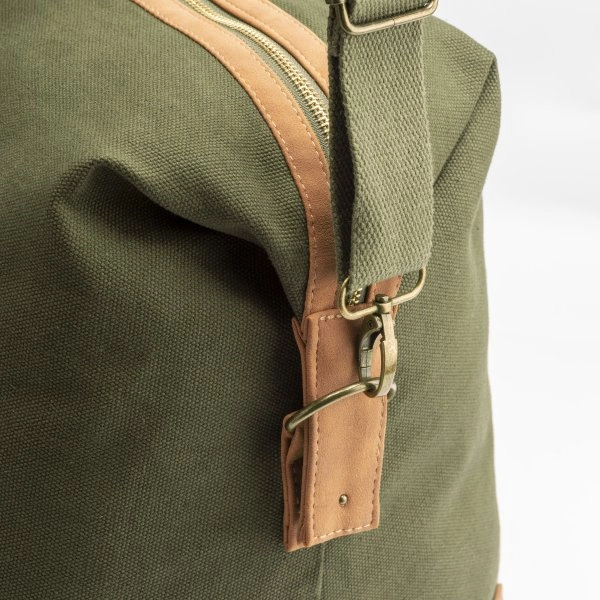 borsa-duffle-in-canvas-riciclato-tracolla-regolabile-e-removibile-con-fibbie-in-metallo-verde-scuro-8.webp